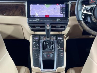 صورة مصغرة 7 لـ 2021 Porsche MACAN