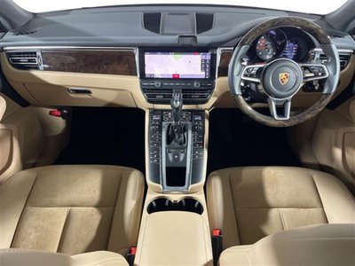 صورة مصغرة 2 لـ 2021 Porsche MACAN