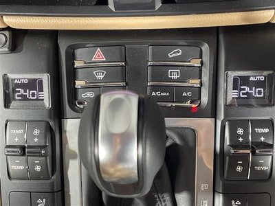 صورة مصغرة 16 لـ 2021 Porsche MACAN