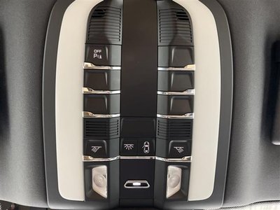 صورة مصغرة 14 لـ 2021 Porsche MACAN