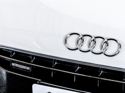 2011 AUDI R8 photo 16
