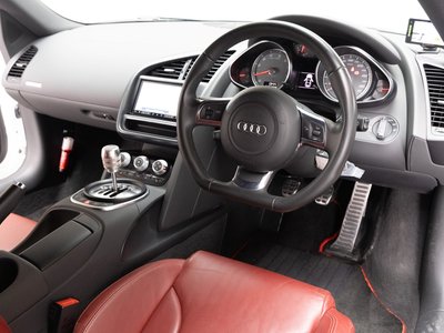 2011 AUDI R8 photo 2