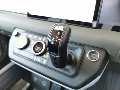 2022 LAND Rover DEFENDER thumbnail 18