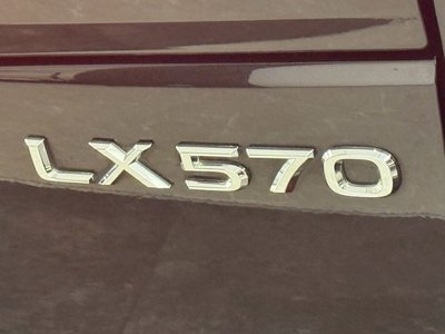 2018 Lexus LX photo 13