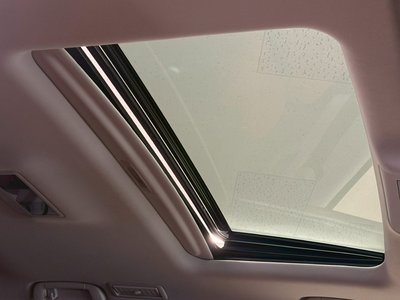 2018 Lexus LX thumbnail 38