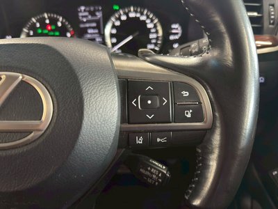 2018 Lexus LX thumbnail 23