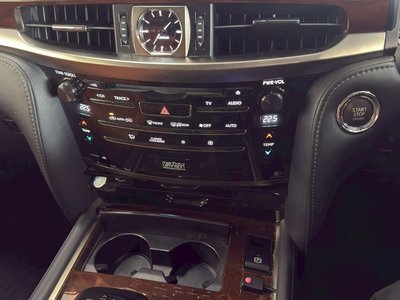 2018 Lexus LX thumbnail 33