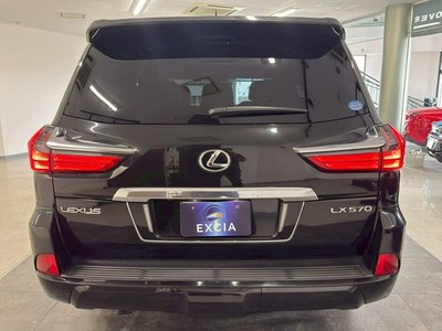 2018 Lexus LX photo 8