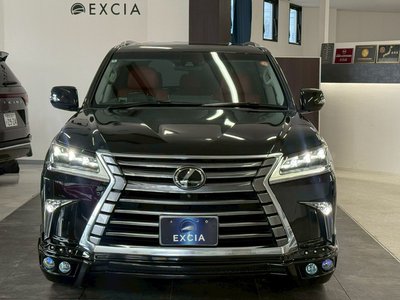 2018 Lexus LX photo 5