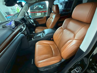 2018 Lexus LX thumbnail 43