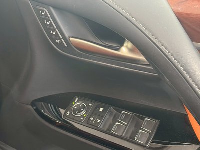 2018 Lexus LX thumbnail 55