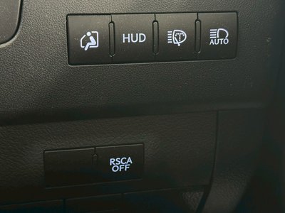 2018 Lexus LX thumbnail 26