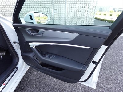 صورة مصغرة 10 لـ 2025 AUDI A6