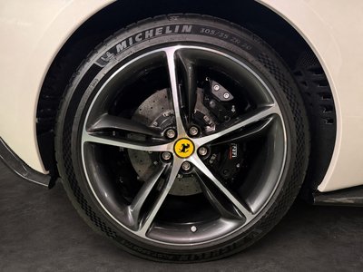 صورة 34 لـ 2026 Ferrari 296 GTS