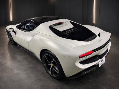 صورة 9 لـ 2026 Ferrari 296 GTS