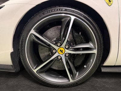 صورة 37 لـ 2026 Ferrari 296 GTS