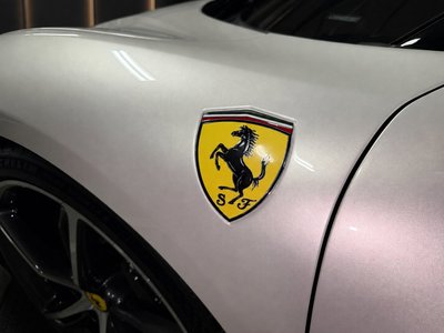 صورة 38 لـ 2026 Ferrari 296 GTS
