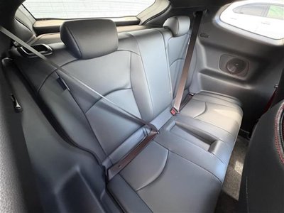 صورة 32 لـ 2025 Toyota GR YARIS