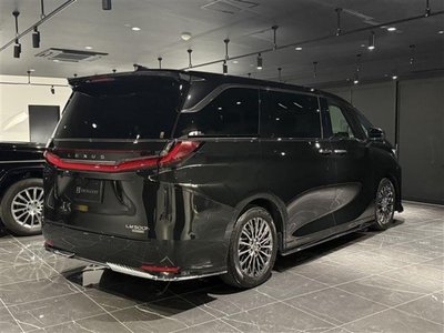 صورة 4 لـ 2024 Lexus LM
