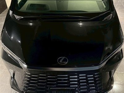 صورة 49 لـ 2024 Lexus LM