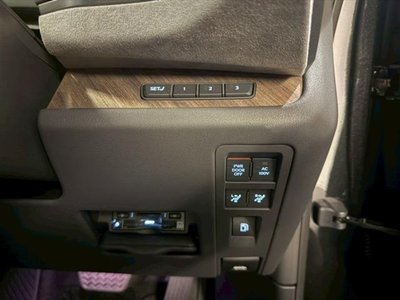 صورة 64 لـ 2024 Lexus LM