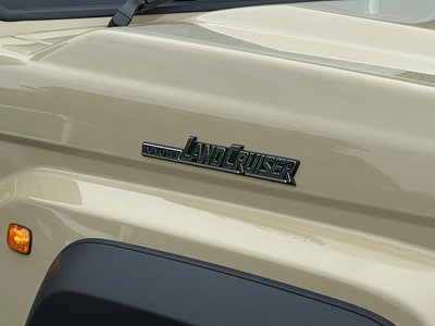 2025 Toyota LAND CRUISER 70 thumbnail 17
