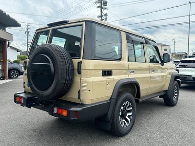 2025 Toyota LAND CRUISER 70 thumbnail 27