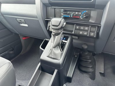 2025 Toyota LAND CRUISER 70 thumbnail 50