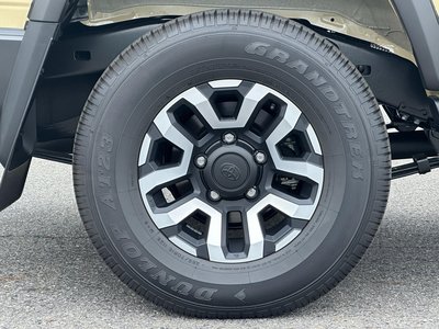 2025 Toyota LAND CRUISER 70 thumbnail 36