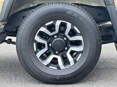 2025 Toyota LAND CRUISER 70 thumbnail 38