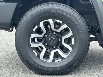 2025 Toyota LAND CRUISER 70 thumbnail 37