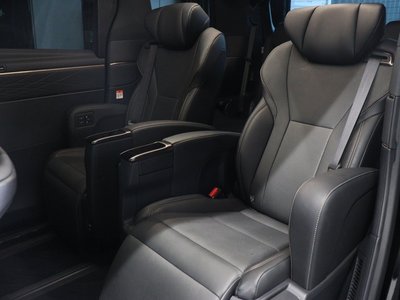 صورة 75 لـ 2024 Toyota ALPHARD