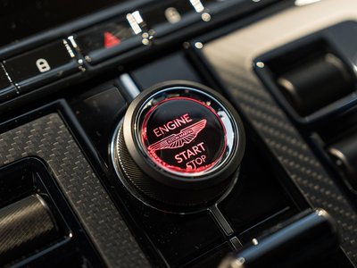 2024 Aston Martin DB12 — миниатюра 25