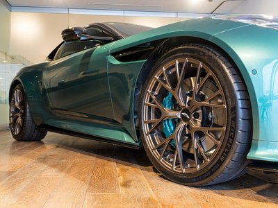2024 Aston Martin DB12 — миниатюра 10