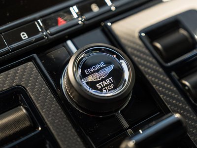 2024 Aston Martin DB12 — миниатюра 30