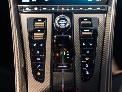 2024 Aston Martin DB12 — миниатюра 20