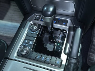 2016 Toyota LAND CRUISER 200 照片 35