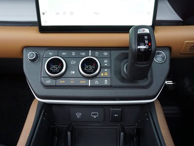 2022 LAND Rover DEFENDER thumbnail 52