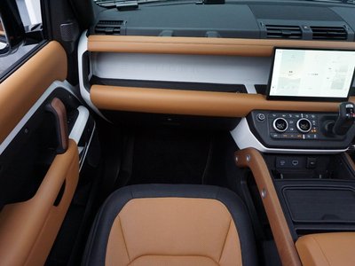 2022 LAND Rover DEFENDER thumbnail 36