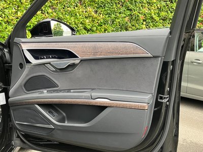 2025 AUDI A8 thumbnail 17
