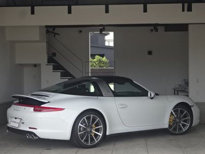 صورة مصغرة 12 لـ 2015 Porsche 911