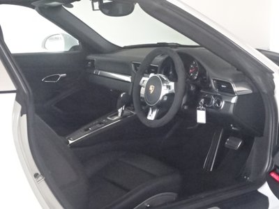 صورة مصغرة 16 لـ 2015 Porsche 911