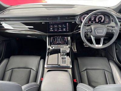 2024 AUDI Q8 photo 3
