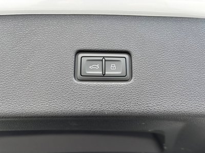 2024 AUDI Q8 thumbnail 62