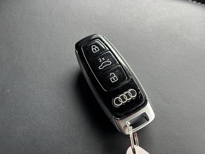 2024 AUDI Q8 thumbnail 37