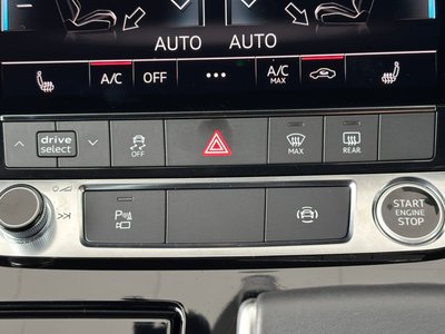 2024 AUDI Q8 thumbnail 33