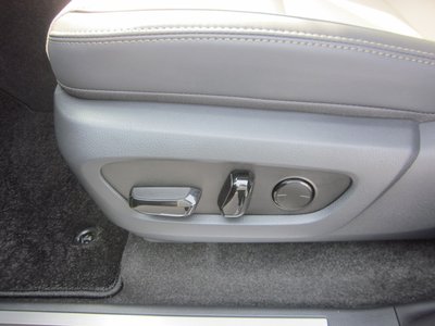 2025 Lexus GX — миниатюра 44
