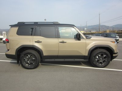 2025 Lexus GX — миниатюра 32