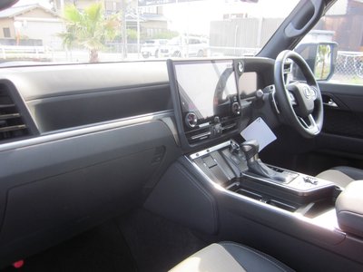 2025 Lexus GX — миниатюра 43