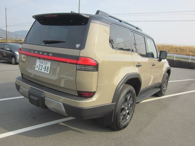 2025 Lexus GX — миниатюра 38